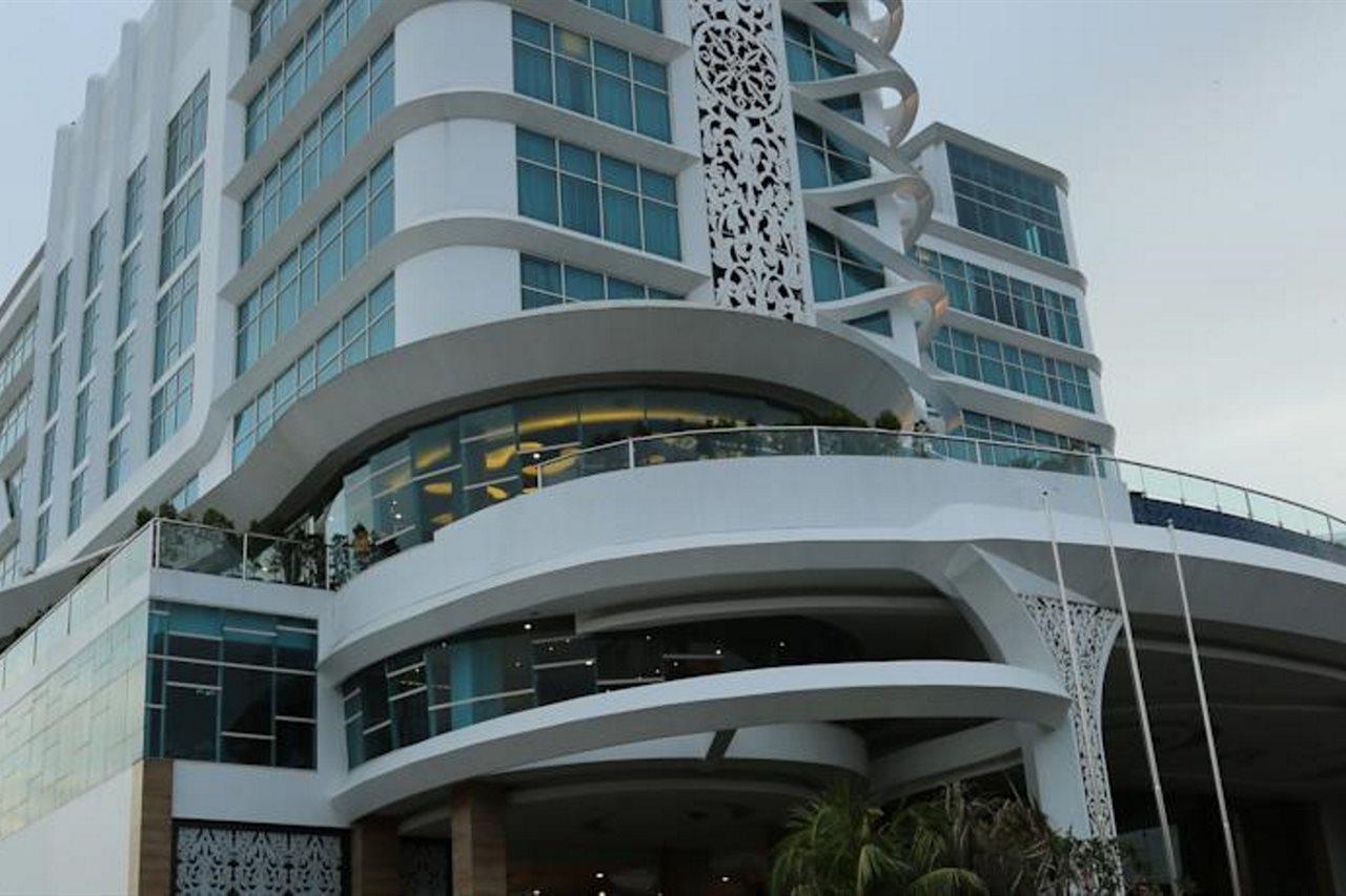 Golden Tulip Galaxy Hotel Banjarmasin Banjarmasin  Exterior photo