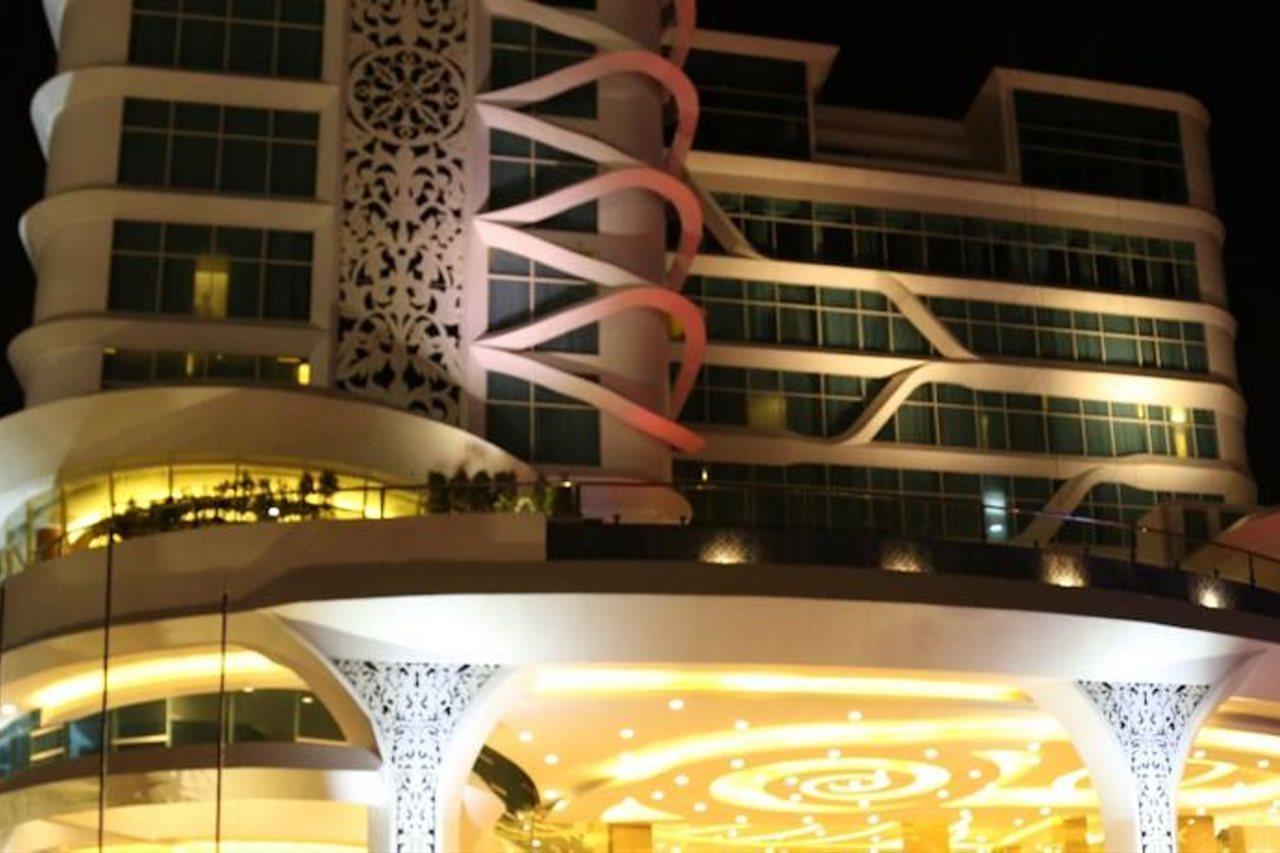 Golden Tulip Galaxy Hotel Banjarmasin Banjarmasin  Exterior photo