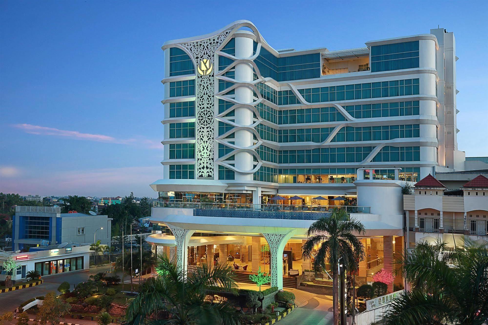 Golden Tulip Galaxy Hotel Banjarmasin Banjarmasin  Exterior photo